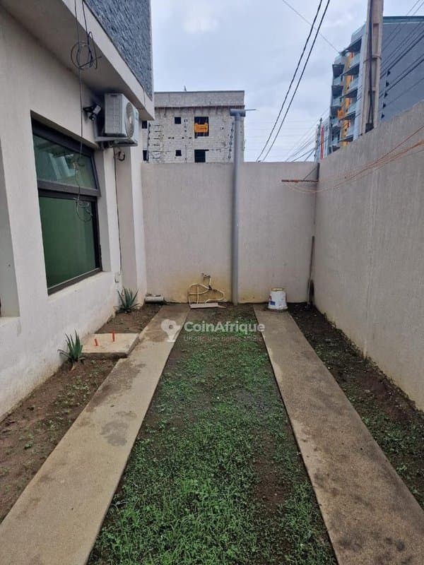 Vente villa duplex 5 pièces - Cocody angre nouveau chu djorobite — photo 2