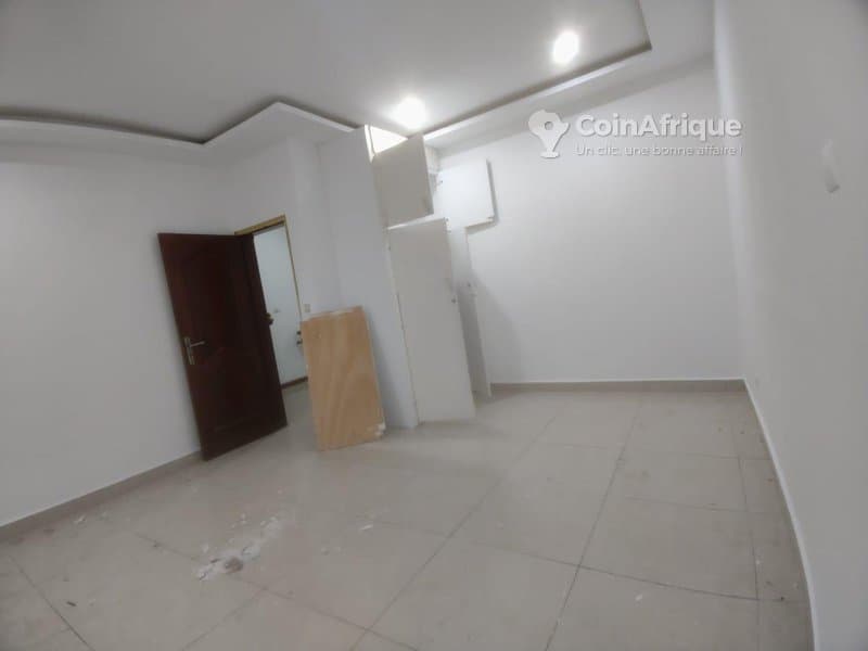 location villas 5 pièces - cocody fekessé cité promogim — photo 2