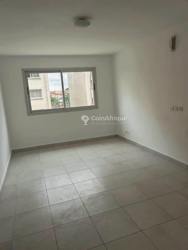 Location appartement 4 pièces - Cocody 2 plateaux 8eme tranche cité eve — photo 3