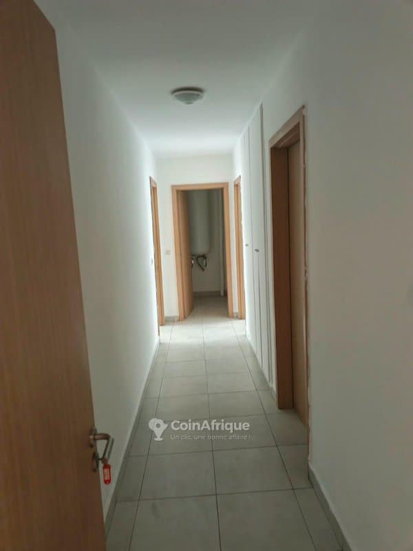 Location appartement 4 pièces - Cocody 2 plateaux 8eme tranche cité eve — photo 4