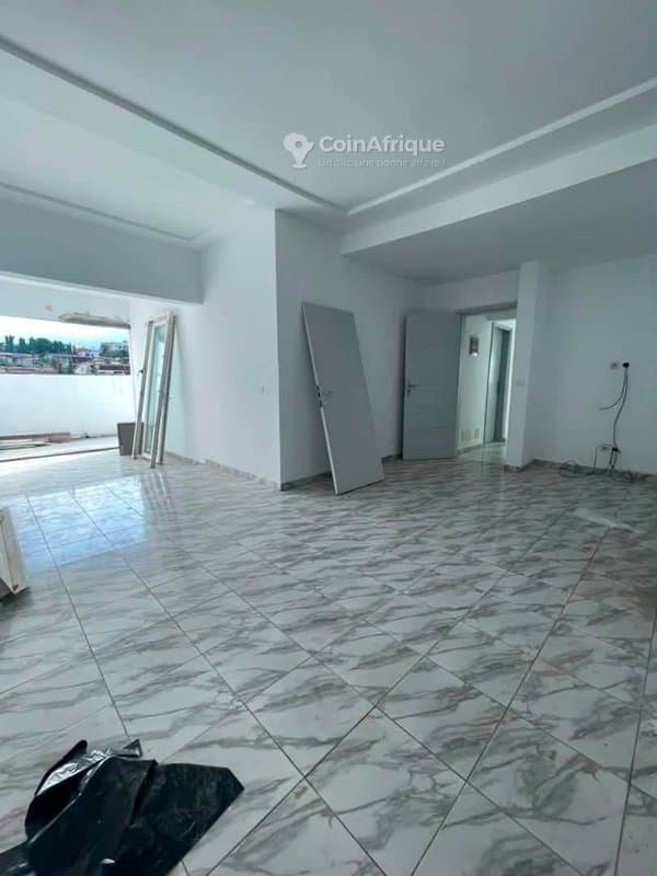 Location villa duplex 6 pièces - Angré 8ème tranche dans cite — photo 5