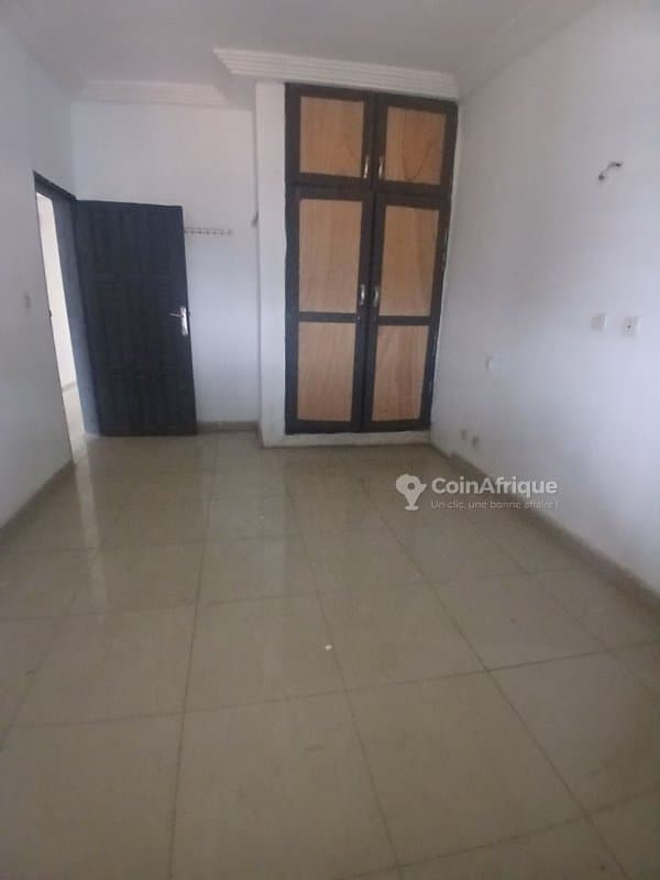 Location appartement 2 pièces à cocody angré nouveau chu au 1er étage avec balcon — photo 5