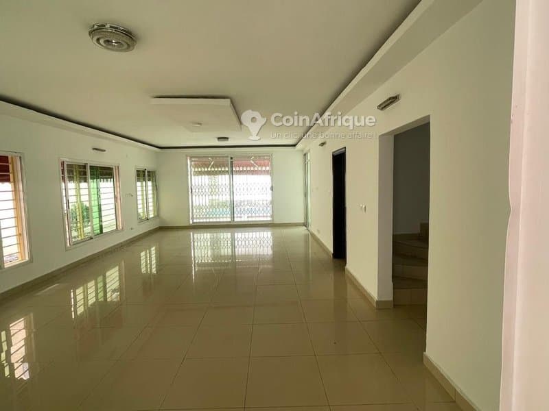 Location villa duplex 6 pièces - Cocody angré — photo 2