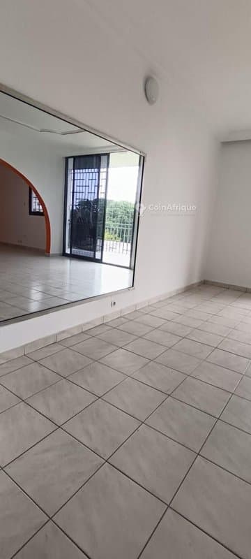 Location appartements 4 pièces - Cocody cité des arts