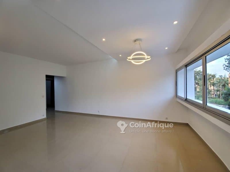 Location appartement 3pièces à Cocody rivera golf dans les tours au 1er étage — photo 4