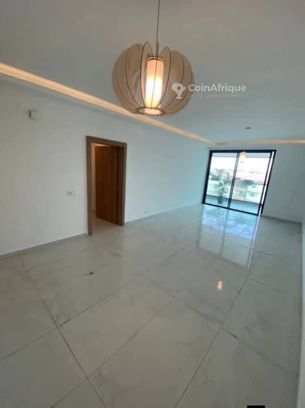 Location appartements 5 pièces Rivera 3 triangle avec ascenseur- cocody — photo 2
