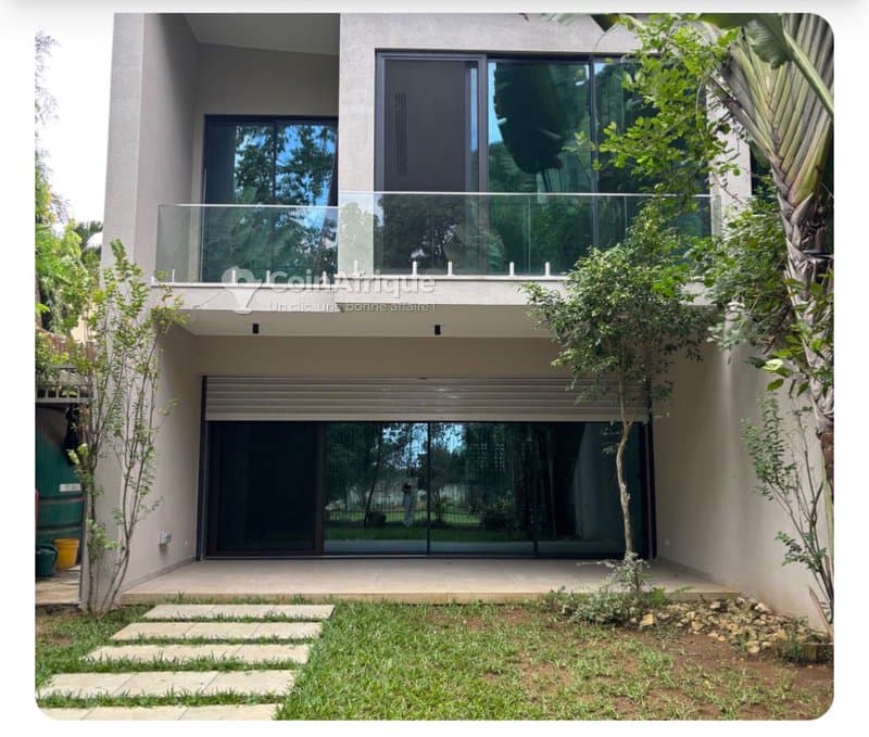 Location villas 4 pièces - Cocody — photo 2
