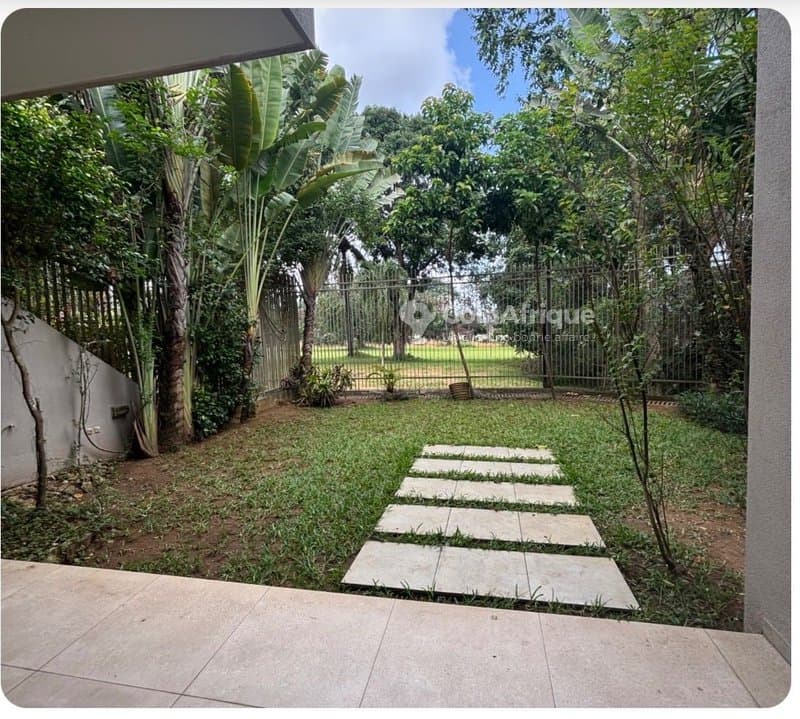 Location villas 4 pièces - Cocody — photo 5