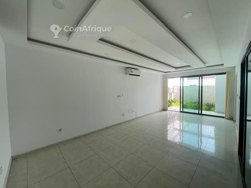 Location appartement standing 4 pièces - Cocody 2 plateaux vallon — photo 2