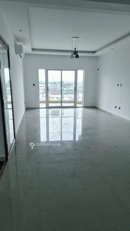 Location appartement 4 pièces en Zone 4 — photo 3