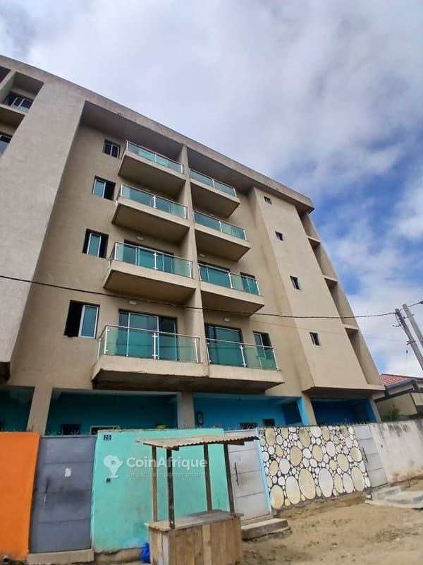 Location appartement 3 pièces Cocody angrè nouveau chu