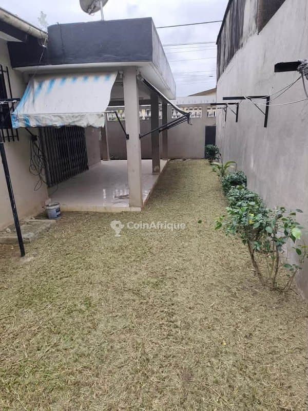 Vente villa basse 4 pièces à Angré 8 ème Tranche — photo 2