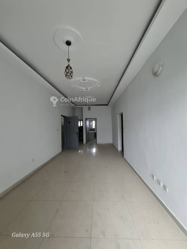 Location appartement 3 pièces à Angre 8è tranche