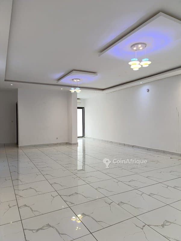 Location appartement 3 pièces 2 Plataux polyclinique — photo 2