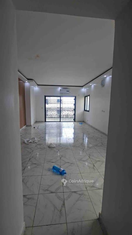 Location villas 6 pièces - Cocody nouveau chut derrière la pharmacie val doise — photo 2