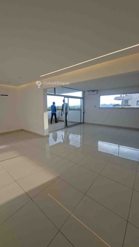Location appartements 5 pièces - Cocody rivera golf
