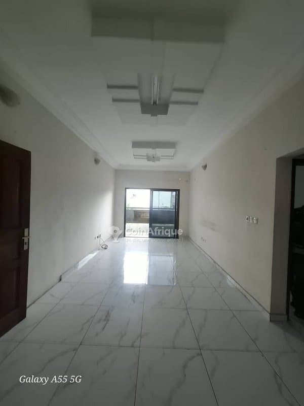 Location appartement 3 pièces à Cocody-angré