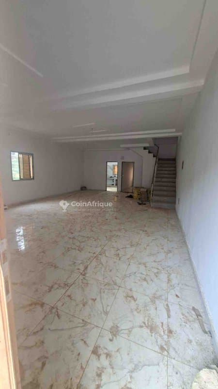 Vente villas 4 pièces - Cocody zone efrata cité belle espérance — photo 3