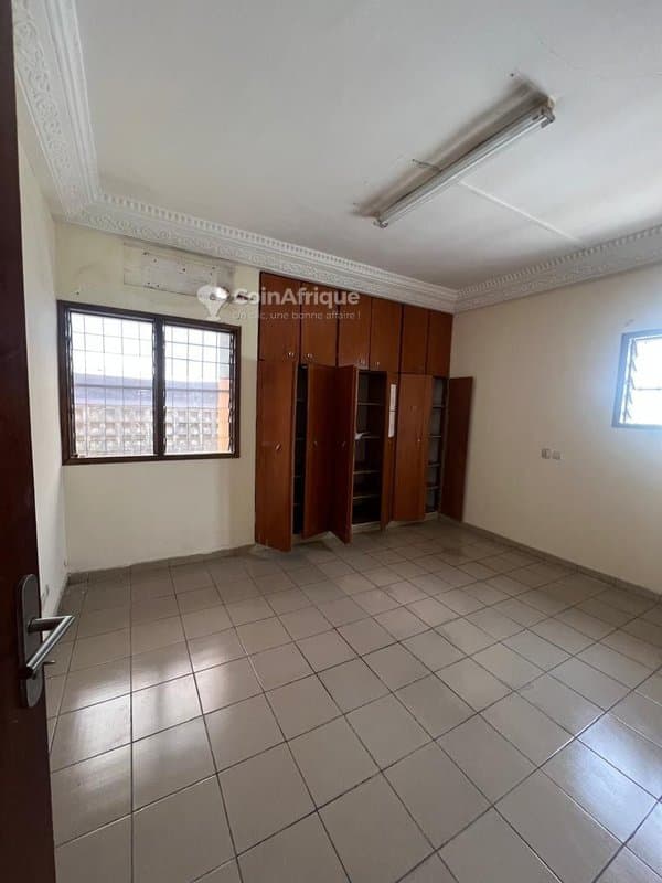 Vente villa 5 pièces à Cocody 2 Plateaux Vallon — photo 2