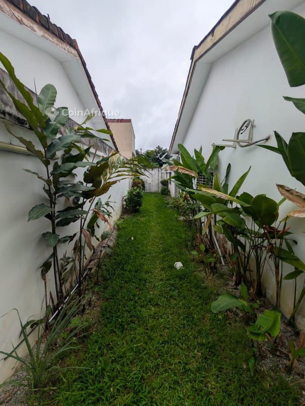 Location villa basse à la Riviera 3 non loin de Blaise Pascal — photo 3