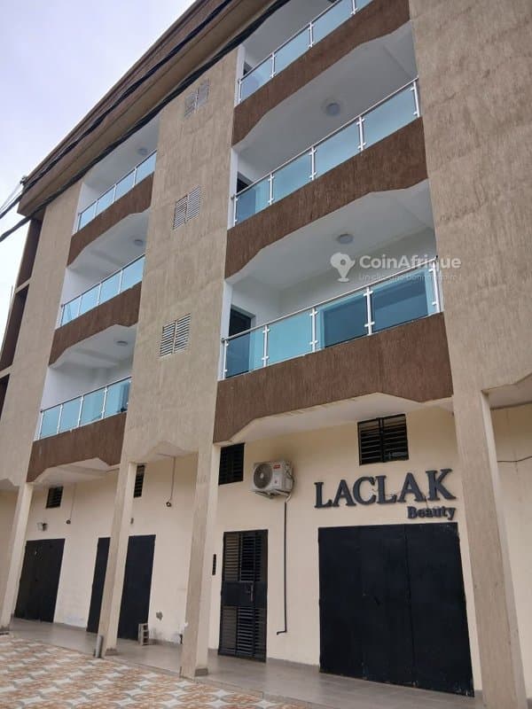 Location appartement 3 pièces Cocody angrè nouveau chu