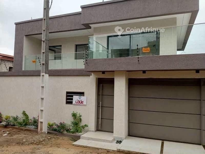 Location villa duplex 6pièces - Cocody angre nouveau chu djorobite