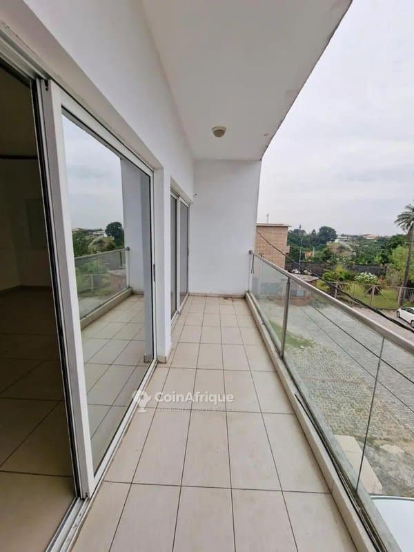 Location appartement standing 4 pièces - Cocody 2 plateaux vallon