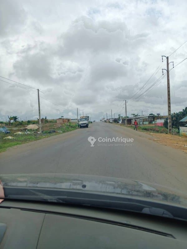Terrains 400 m2 avec ACD et tf bordure voie yopougon- songon — photo 2