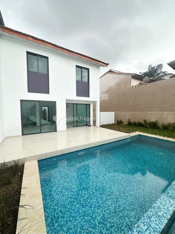 Location villa duplex 4 pièces - Cocody Riviera