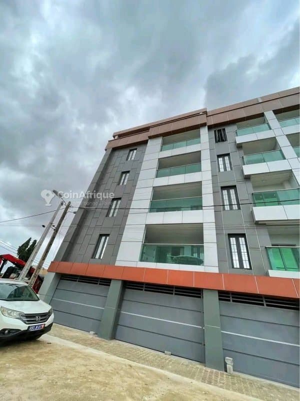 Location appartement 4 pièces à cocody angre nouveau chu route cité nouvelle construction avec ascenseur