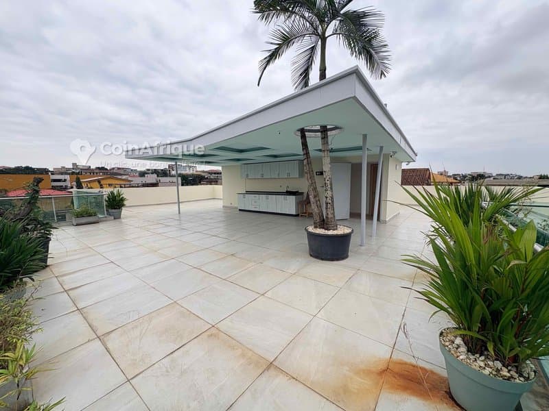 Location villas duplex 7 pièces - Cocody riviera 3 pres ecole internationale