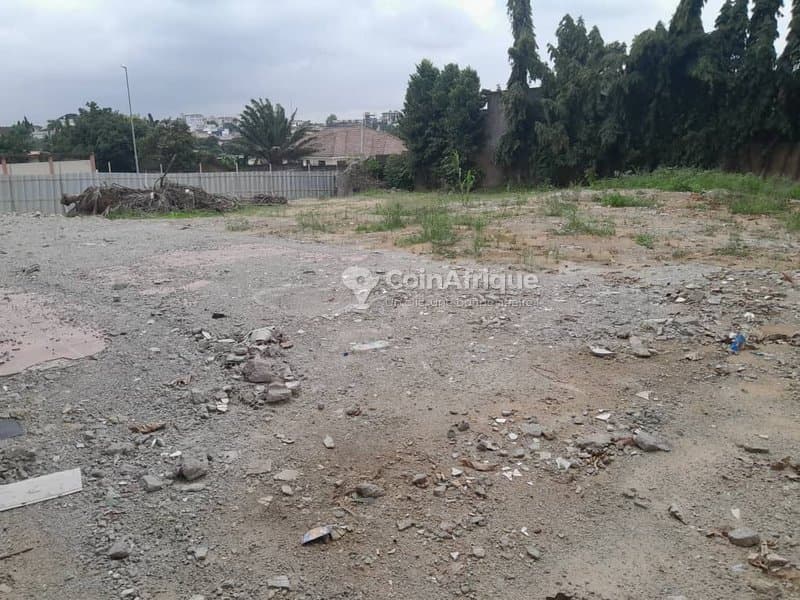 Terrain de 1880m² Cocody - Riviera Golfe 4