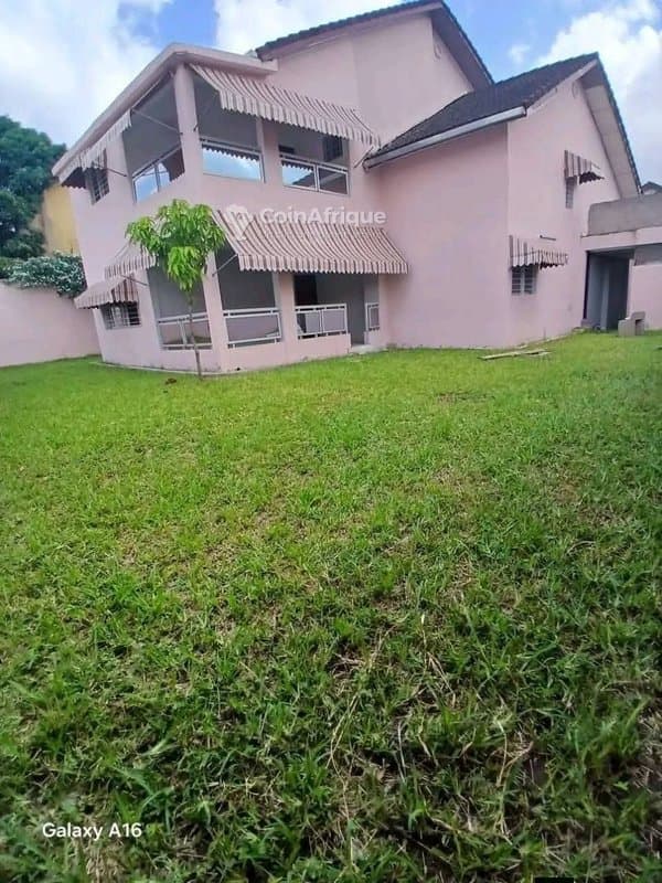 Vente villa 8 pièces à Faya sicogi
