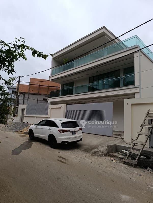 Vente villa triplex à la Riviera M'badon