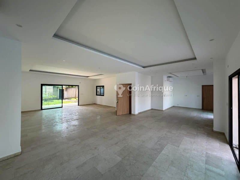 Location villa duplex 9 pièces à la riviera Attoban — photo 2