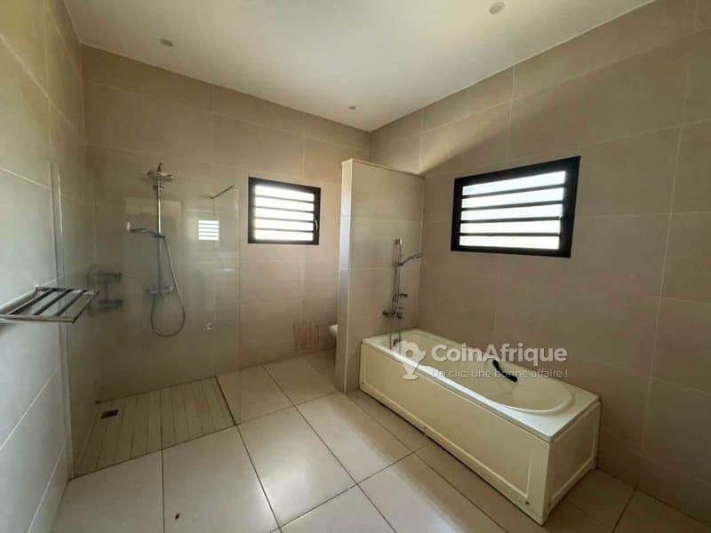 Location villa duplex 9 pièces à la riviera Attoban — photo 5