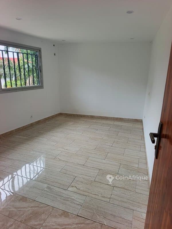 Location appartement 3 pièces au deux Plateaux Vallon