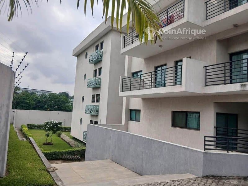 Location appartement 4 pièces à Cocody centre