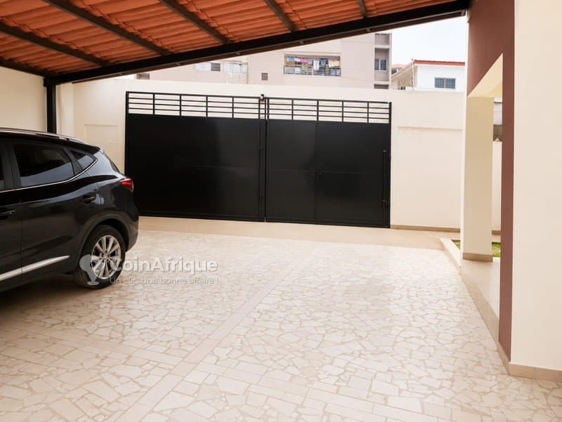 Vente villas 6 pièces - Cocody zone palmeraie saint viateur — photo 2