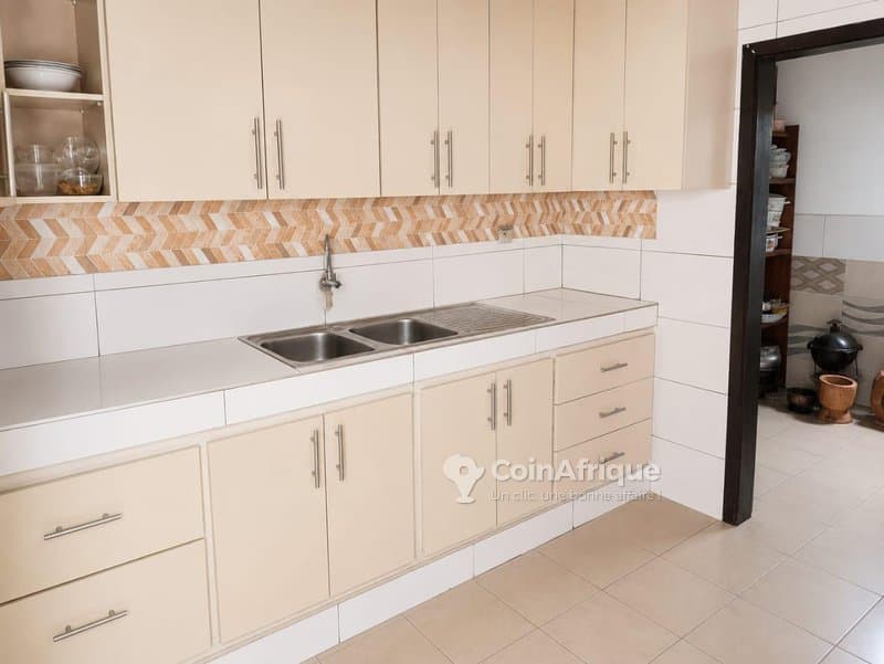 Vente villas 6 pièces - Cocody zone palmeraie saint viateur — photo 4
