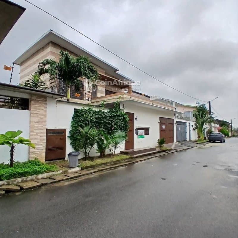 Location villa 5 pièces à Riviera Synacassi