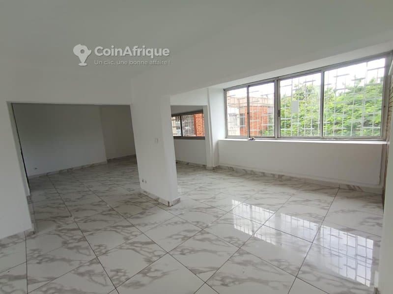 Location appartement standing 4 pièces - Cocody 2 plateaux vallon claire fontaine