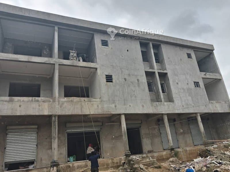 VENTE IMMEUBLE NEUF R+2 À COCODY-RIVIERA PALMÉRAIE