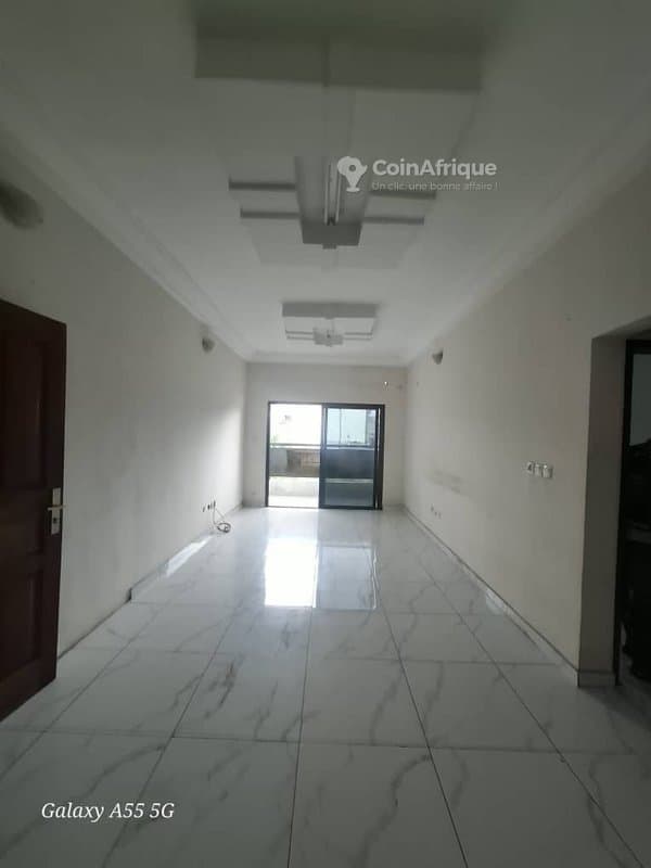 Location appartement 3 pièces à Cocody-angré