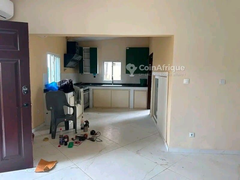 Vente villa duplex 6 pièces Bingerville