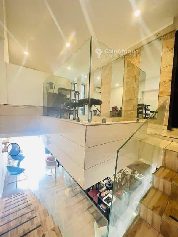 Location magasin Zone 4 — photo 3