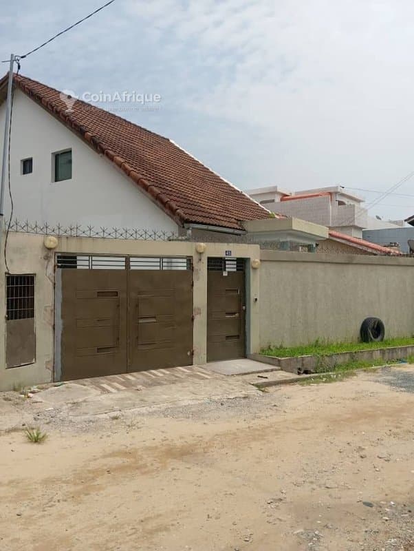 Location villa basse à Bingerville feh késsé dans une cité