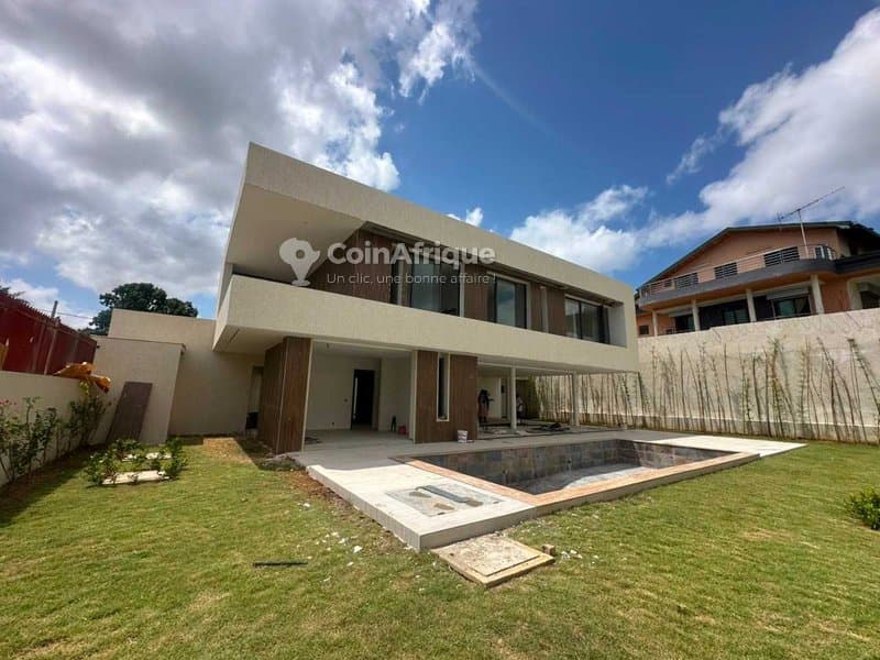Location villa 7 pièces à Cocody Riviera Golf — photo 2