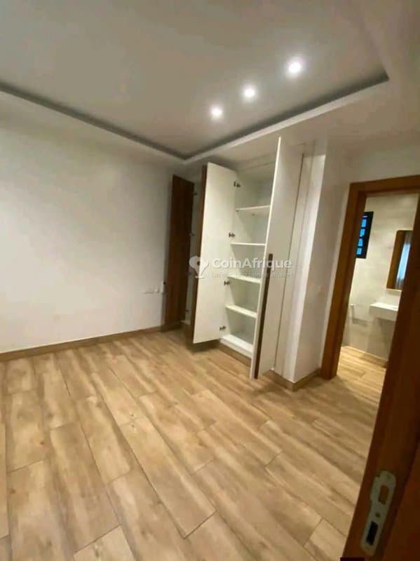 Location appartement 3 pièces à la Riviera Bonoumin — photo 3
