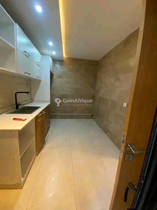 Location appartement 3 pièces à la Riviera Bonoumin — photo 4